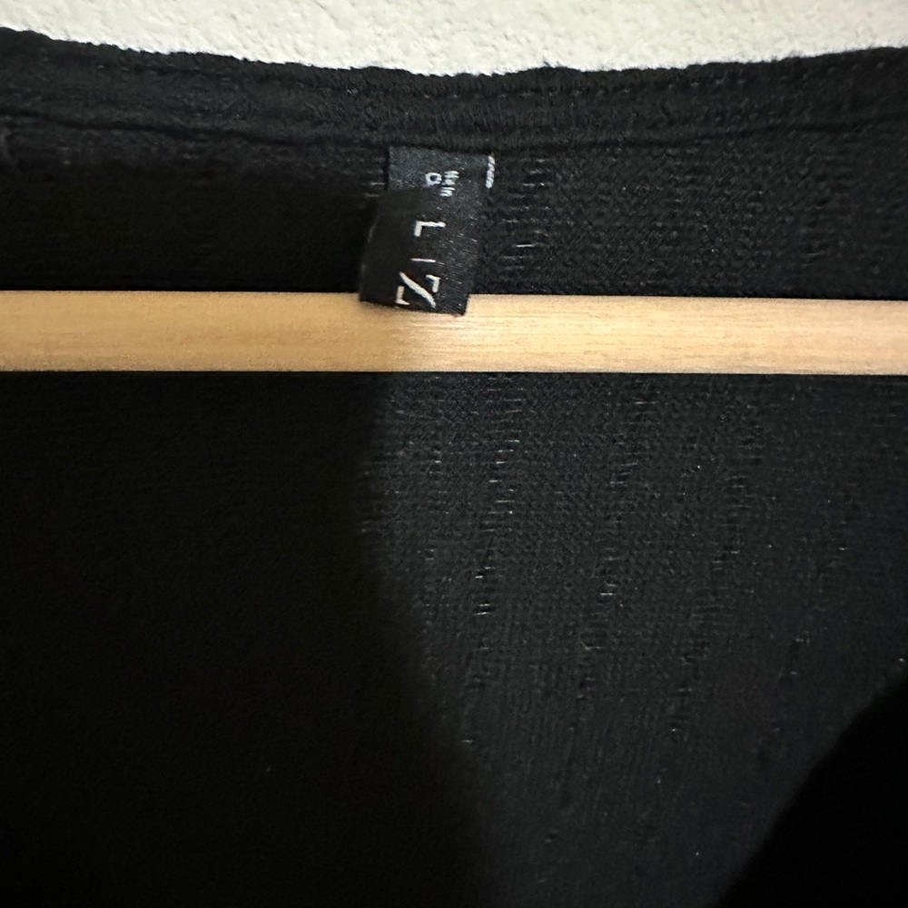 ♻️ Zaful Black Wrap Blouse - Picture 2 of 6
